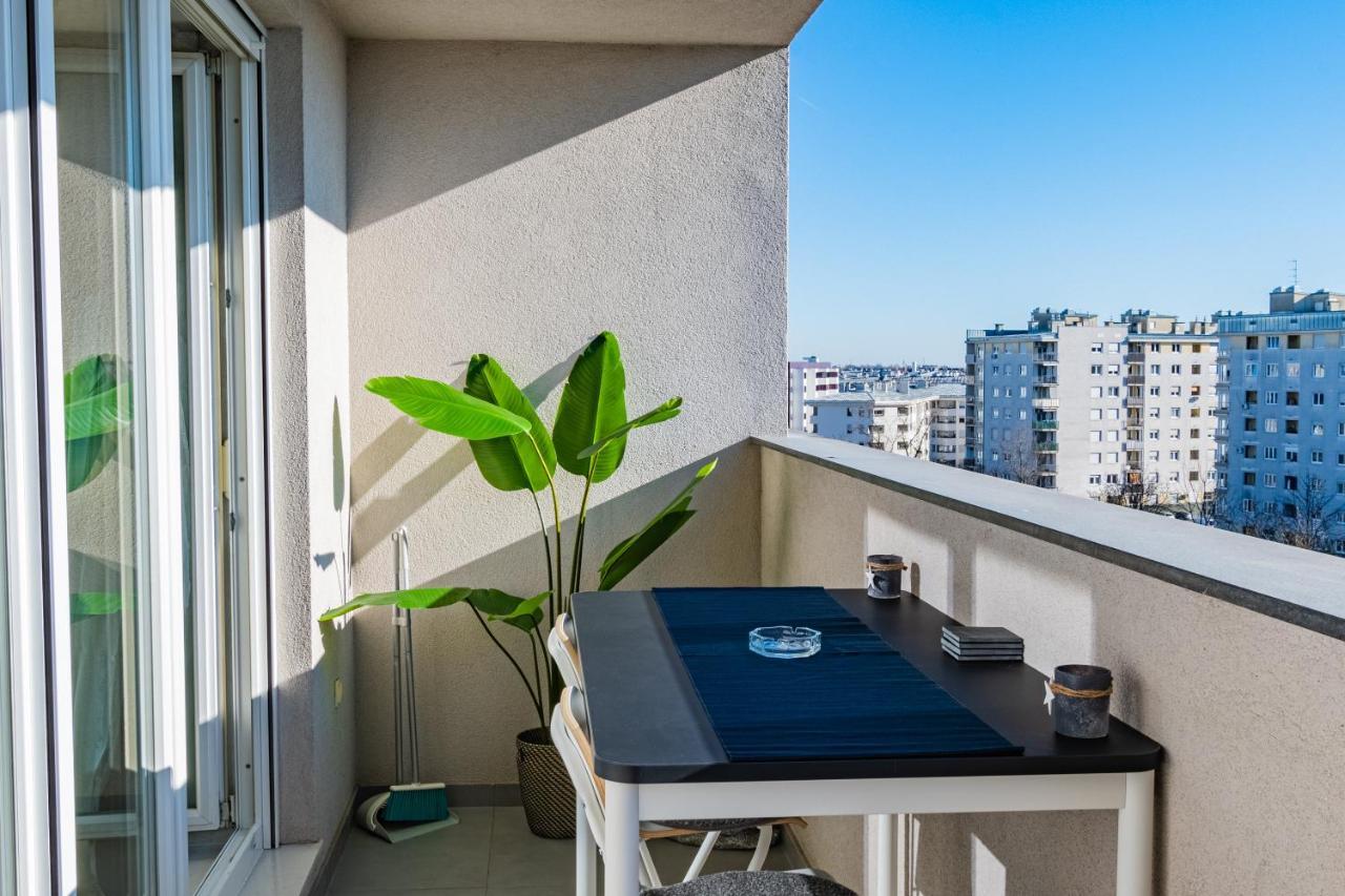 Flexible Selfcheckins 30 - Zagreb - Garage - Electric Vehicle Ccharger - Big Loggia - New - Apartments Repinc 30 Eksteriør bilde